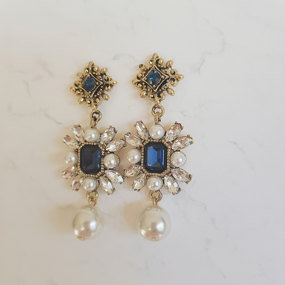 Elizabeth earrings Navy