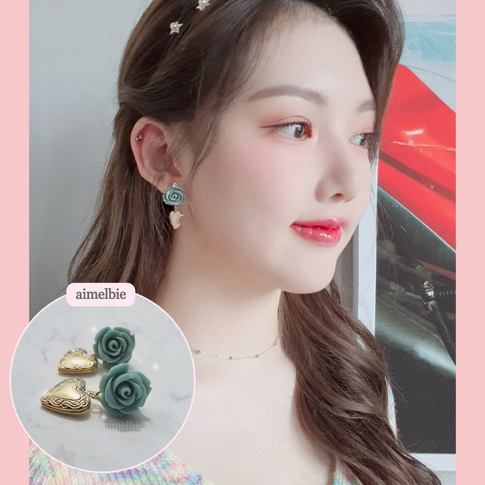 Antique Mint Rose Earrings (여자친구 예린, 드림캐쳐 가현 등 착용)