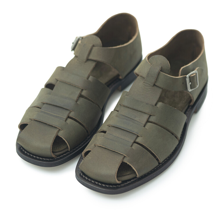 PHIGVEL GURKHA SANDAL ‐OLIVE‐ フィグベル