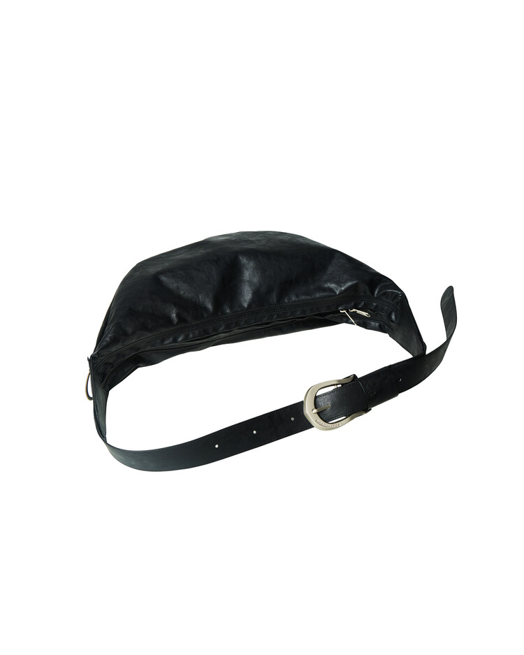 H-Buckle Banana Leather Bag (black)