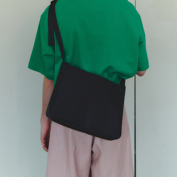HAH ARCHIVE★BLACK NYLON I-PAD BAG HAH ARCHIVE] BLACK NYLON I-PAD BAG - 감도 깊은 취향 셀렉트샵