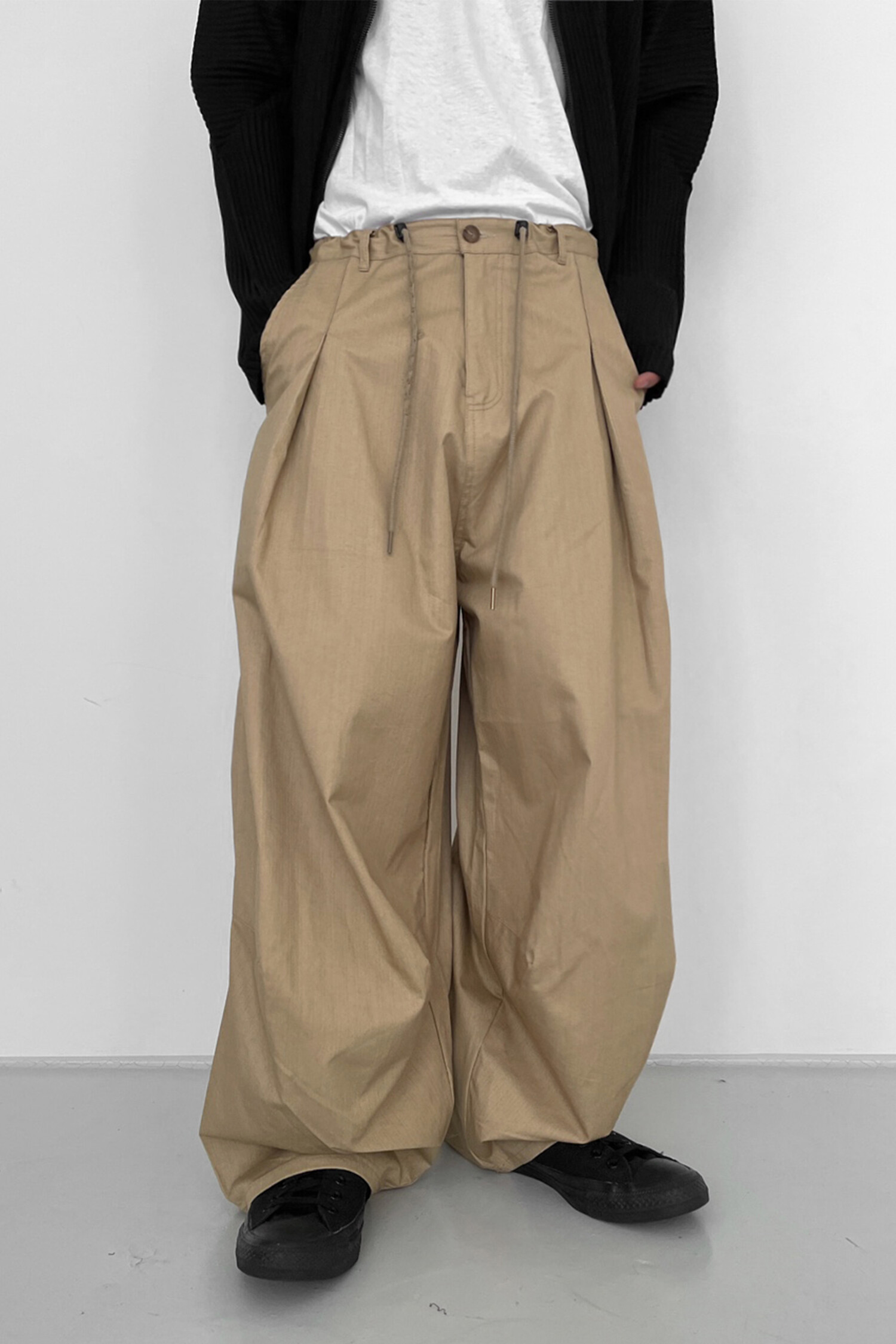 【Raucohouse】Aegis pin-tuck nylon balloon wide pants Raucohouse
