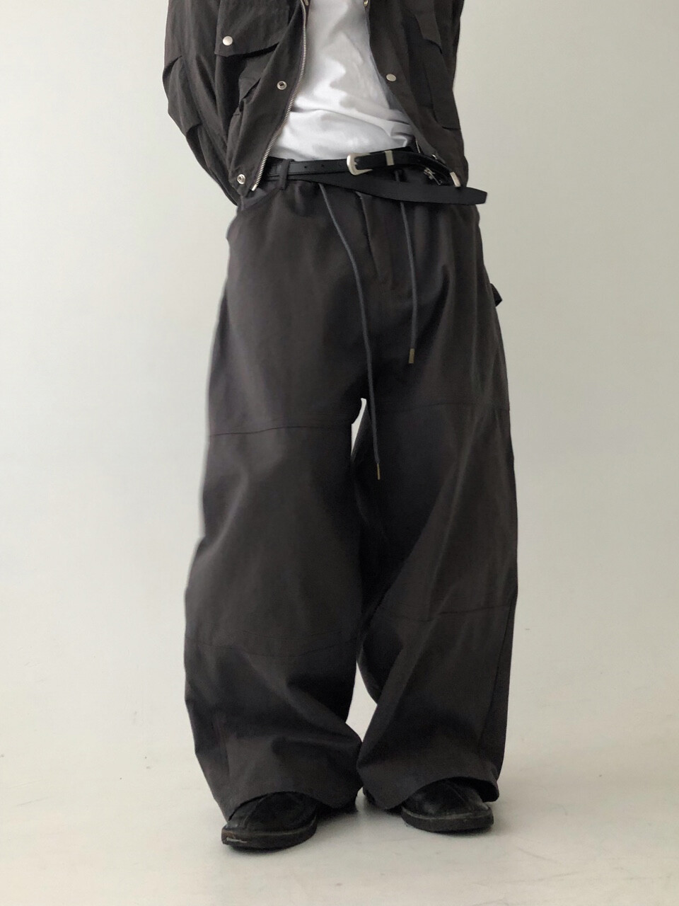 Balloon pants take parachute pants to the next level