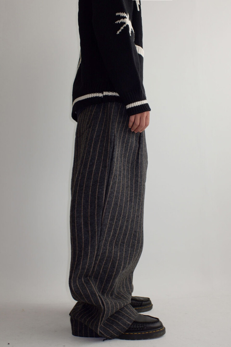 【ANGLAN】Stripe Two Tuck Wide Pants The two-toned Tate pants – Aknvas