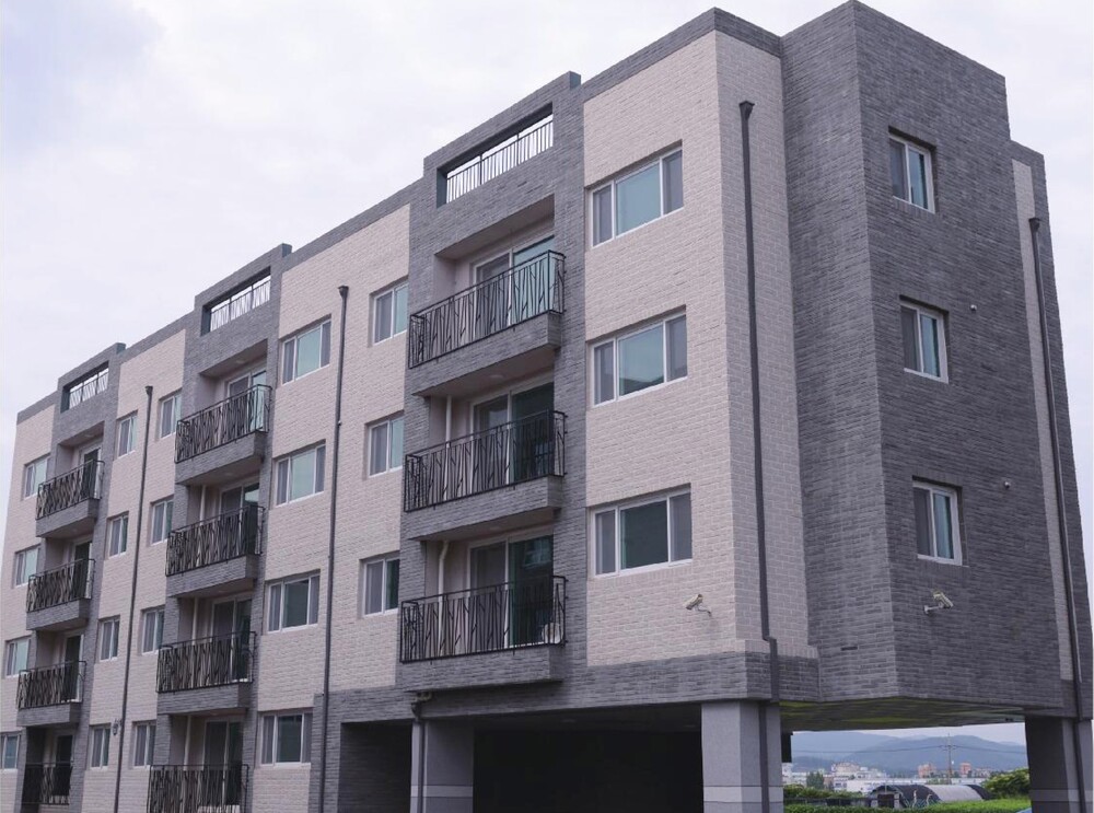 현무암타일 300x50x12T / 하다건재