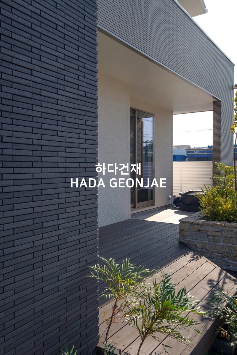 아이코트료와 코러스타일 208 / 하다건재 일본타일 아이콧료와 ICOTRYOWA