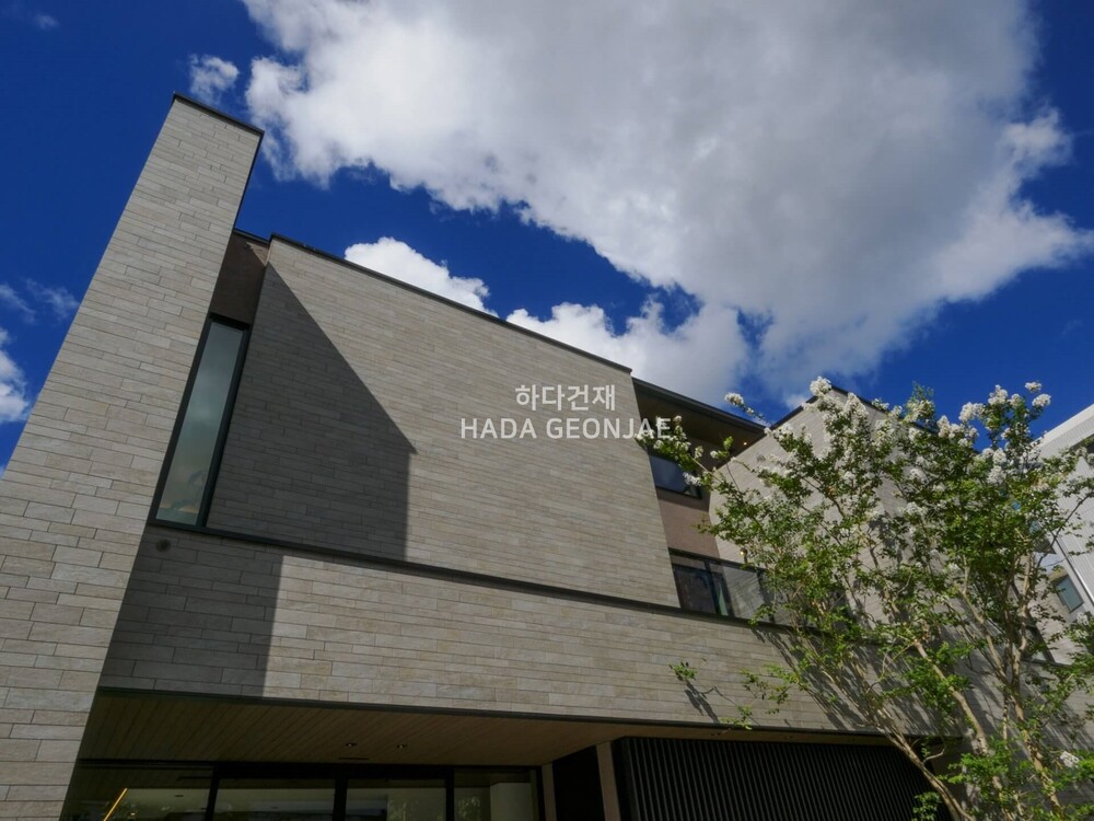 어반그랜드보더타일 D23 아이코트료와 / 하다건재 일본타일 ICOT RYOWA 아이콧료와