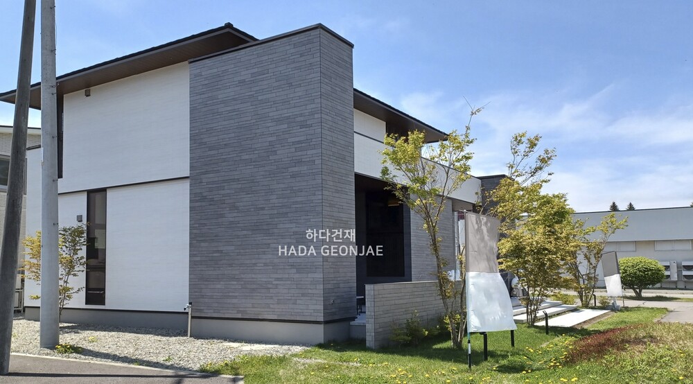 어반그랜드보더타일 D52 아이코트료와 / 하다건재 일본타일 ICOT RYOWA 아이콧료와