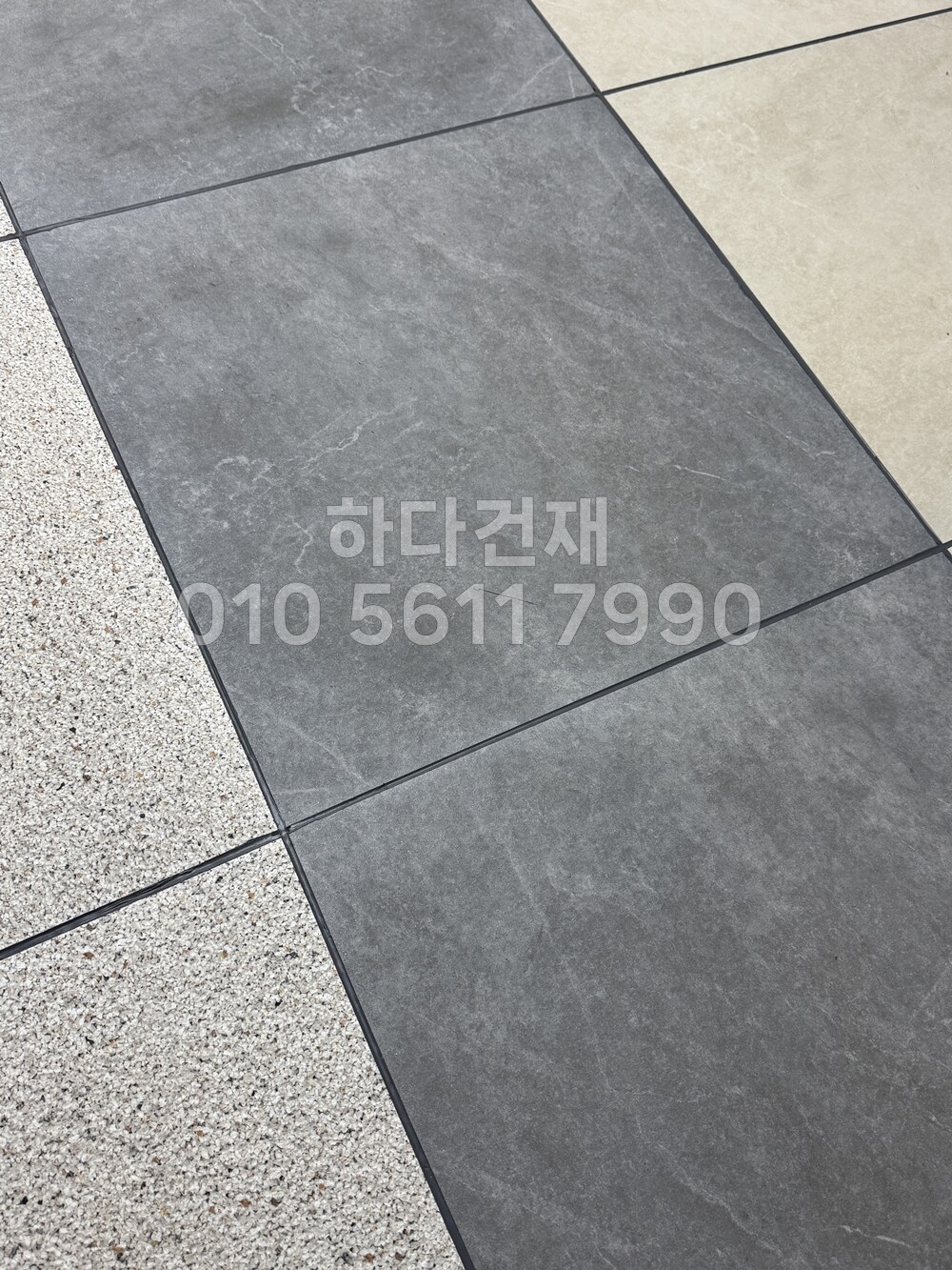 포세린타일 페데스탈타일 까사로마그레이 시공사례 / 하다건재