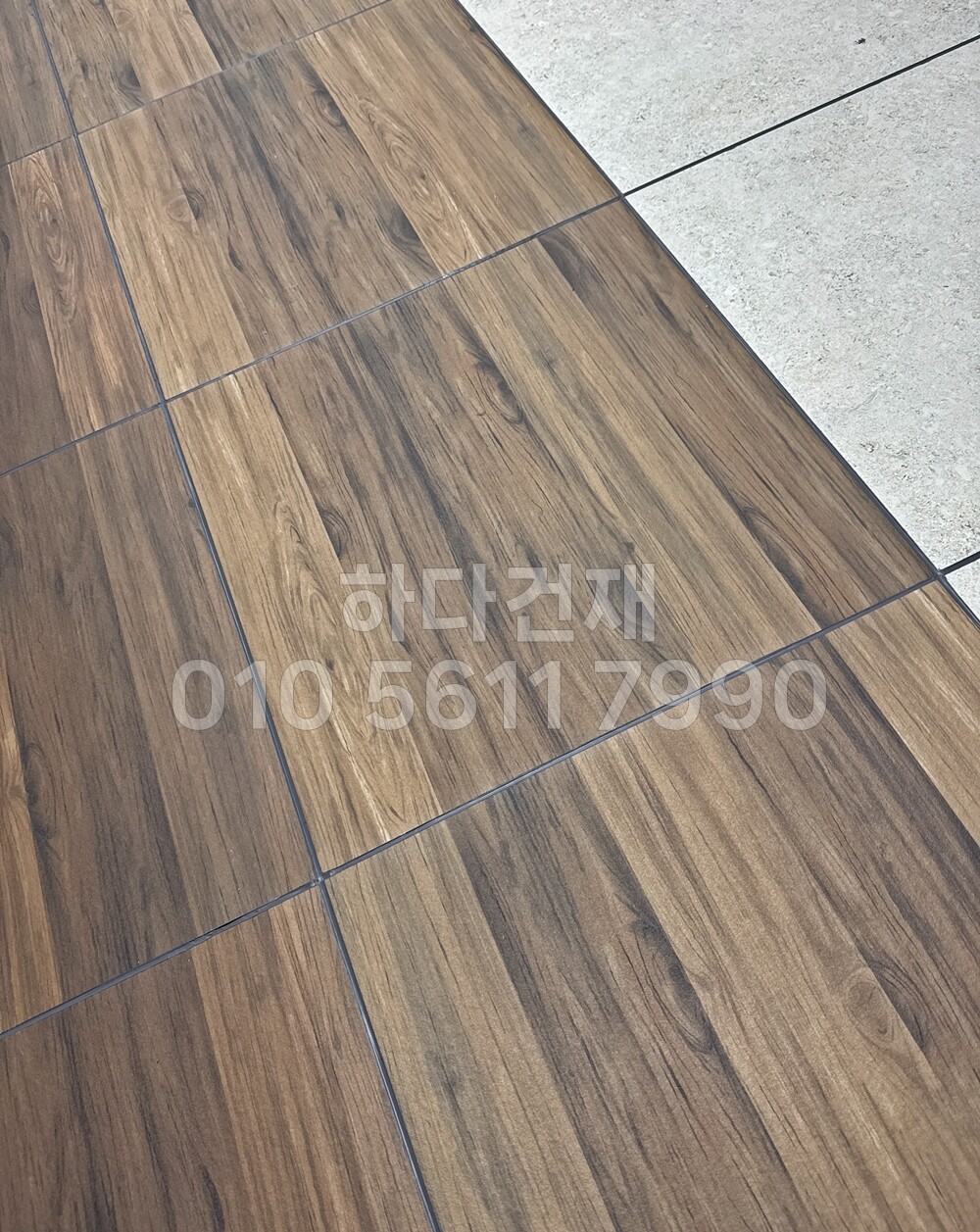 포세린타일 페데스탈타일 우드 멜리아스틱 내추럴 시공사례 / 하다건재