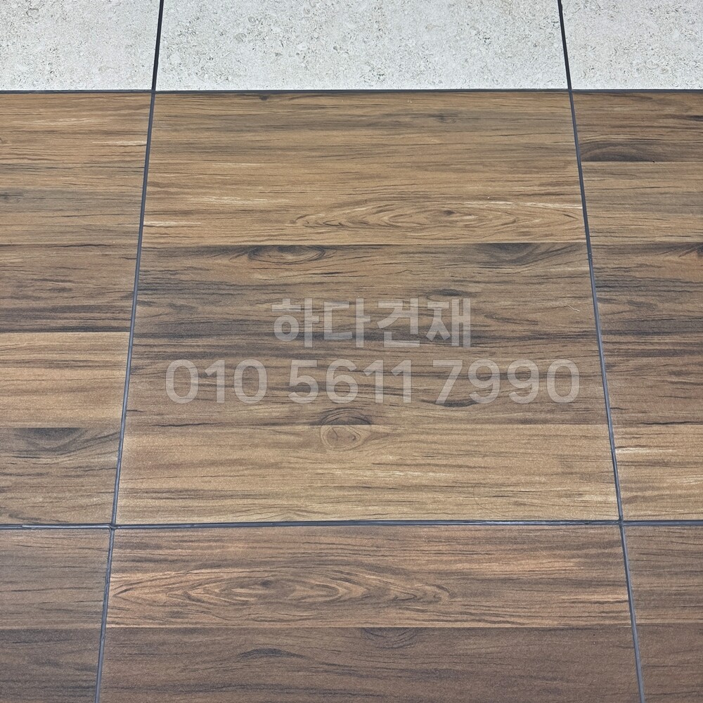 포세린타일 페데스탈타일 우드 멜리아스틱 내추럴 시공사례 / 하다건재