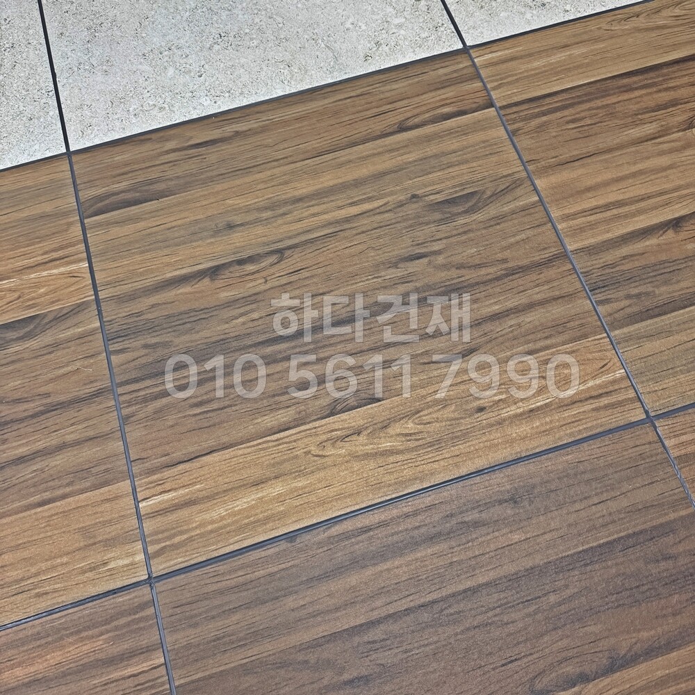 포세린타일 페데스탈타일 우드 멜리아스틱 내추럴 시공사례 / 하다건재