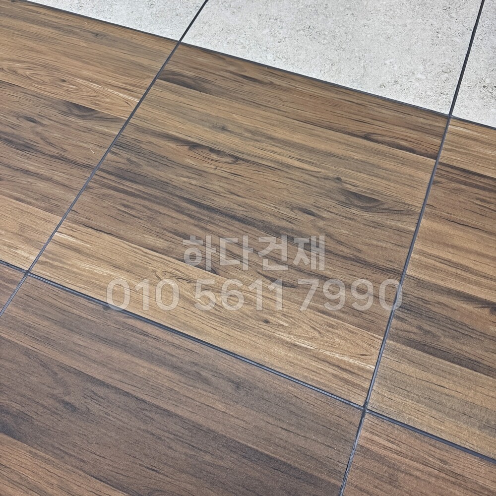 포세린타일 페데스탈타일 우드 멜리아스틱 내추럴 시공사례 / 하다건재