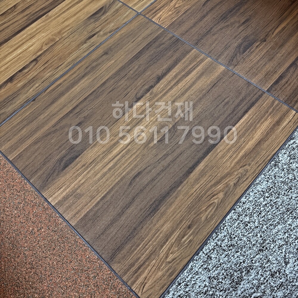 포세린타일 페데스탈타일 우드 멜리아스틱 오크 시공사례 / 하다건재