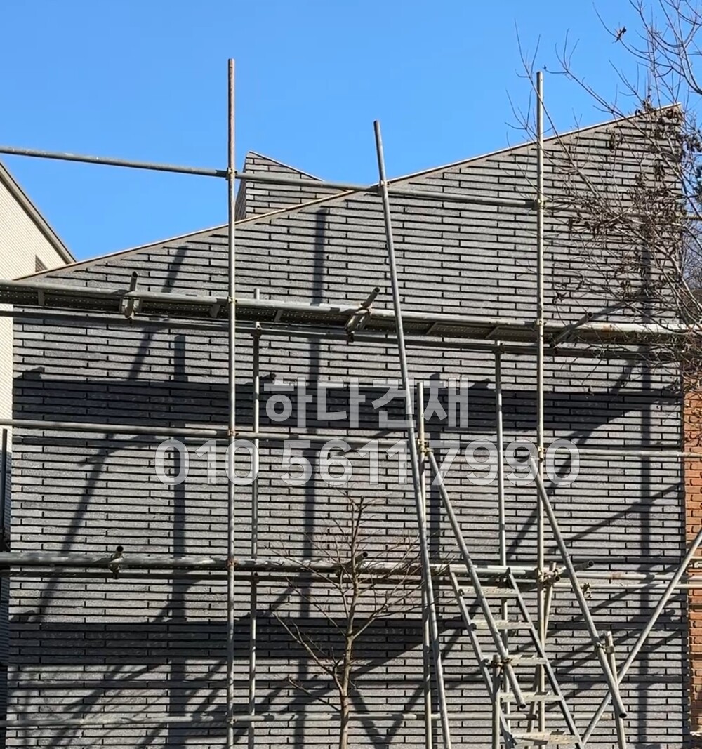 모노타일 롱와이드 500x50x17T 모던블랙 / 하다건재 시공사례