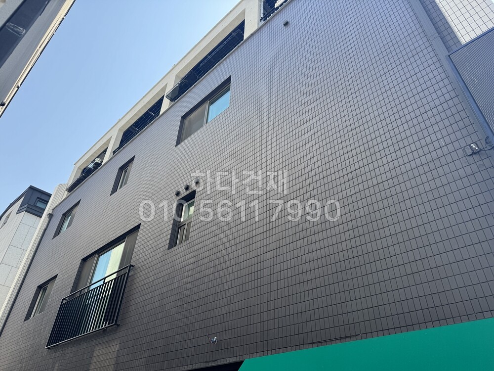 안센트타일 501번세로결, 508번가로결 투톤빌딩 시공사례 / 하다건재 아이쿄트료와 일본수입타일