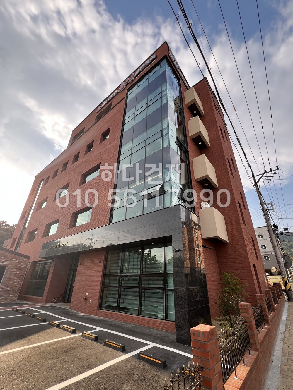 하다 모노타일 롱와이드 국산 500x50x20T 프레시레드 / 하다건재 시공사례 롱브릭타일