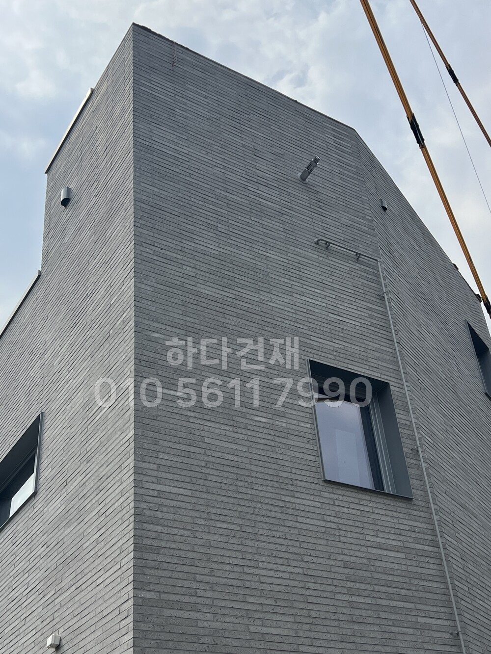 모노타일 롱와이드 오석그레이 500x50x17T / 하다건재 와이드벽돌 시공사례