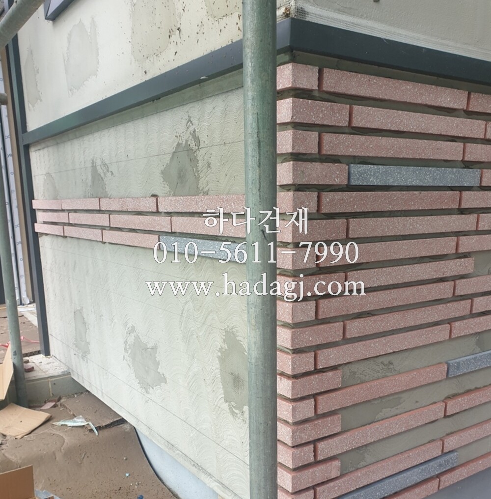 모노타일 롱브릭 500x45x17T 레드, 블랙포인트시공 / 하다건재 와이드벽돌 시공사례
