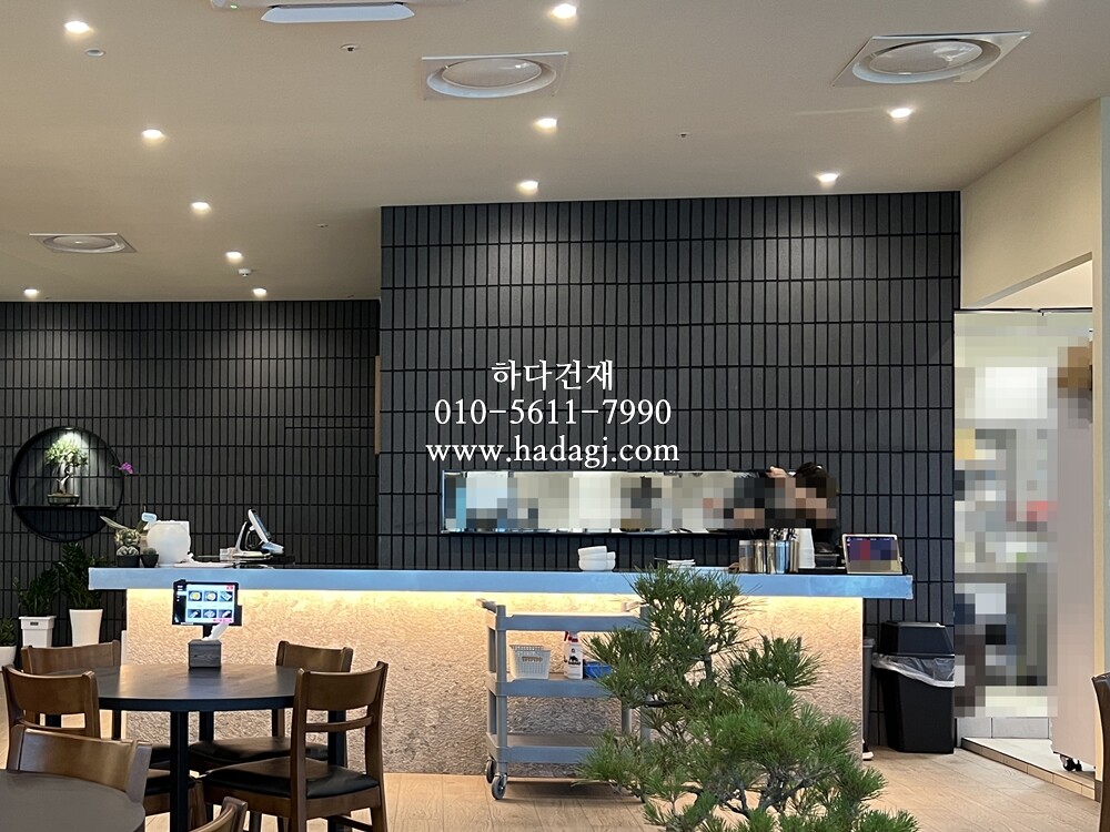 올라운더 점토타일 240x60x12T SK블랙 시공사례 / 하다건재