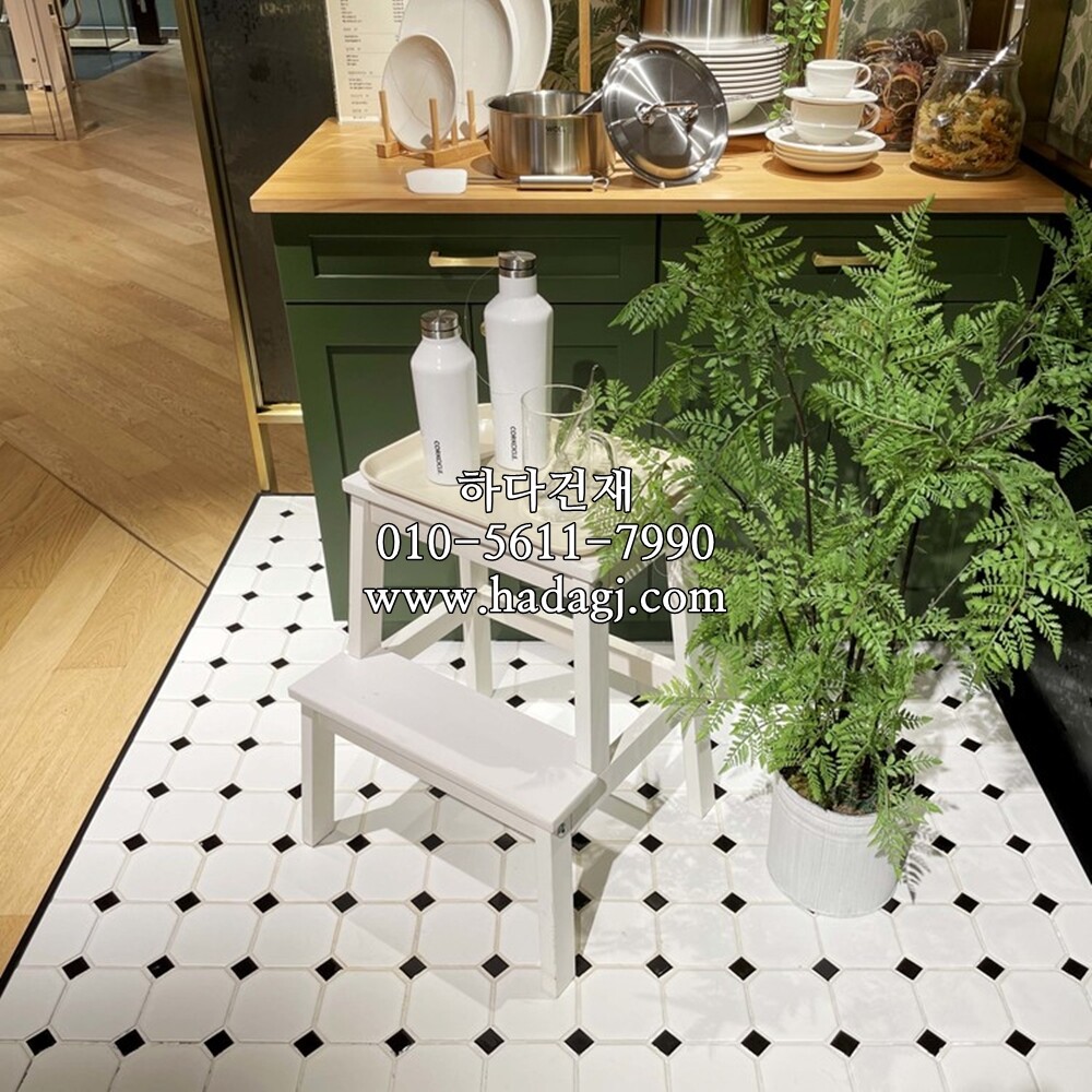 팔각 모자이크타일 95x95x5T (25x25) 화이트블랙 / 하다건재