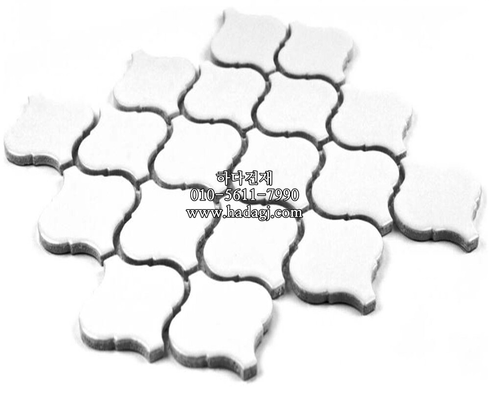 랜턴 모자이크타일 74x78x4T 화이트 유광 / 하다건재