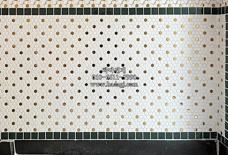 육각 모자이크타일 23x27x4T 화이트 골드 / 하다건재