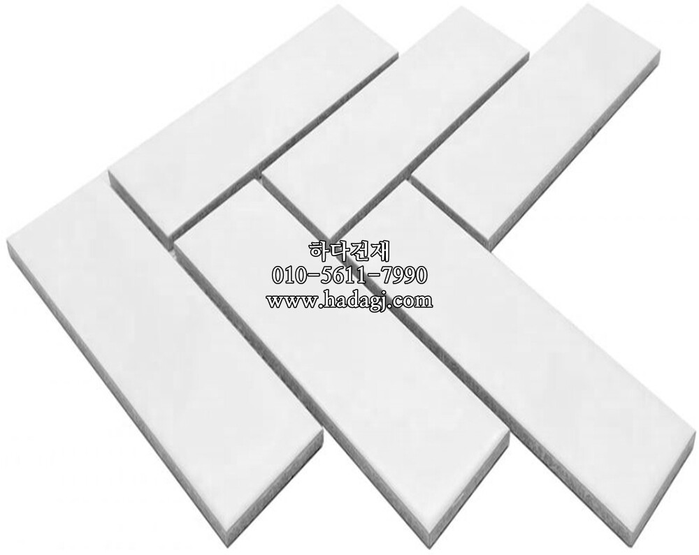 직각 모자이크타일 헤링본 45x145x5T 화이트 무광 / 하다건재
