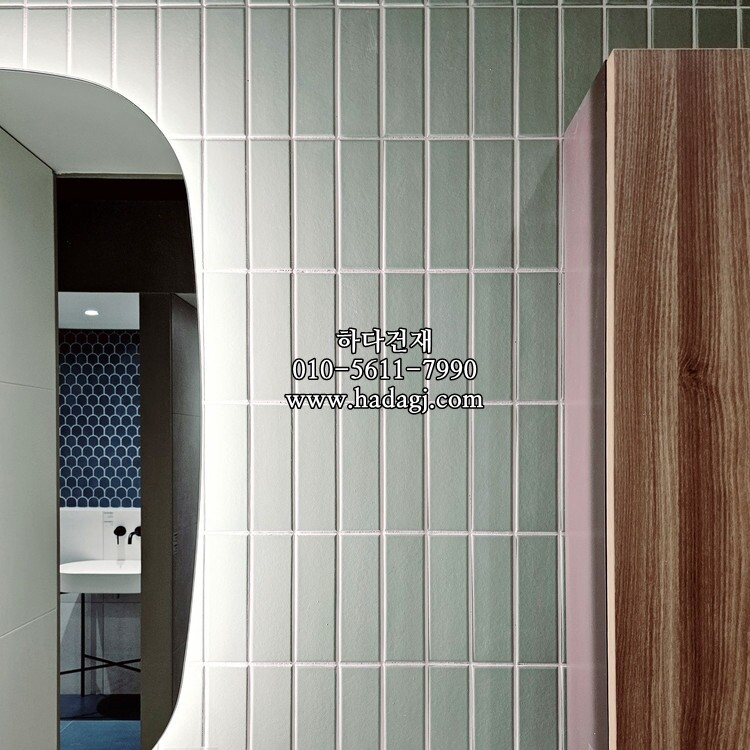 직각 모자이크타일 45x145x6T 피스타치오 논슬립 / 하다건재