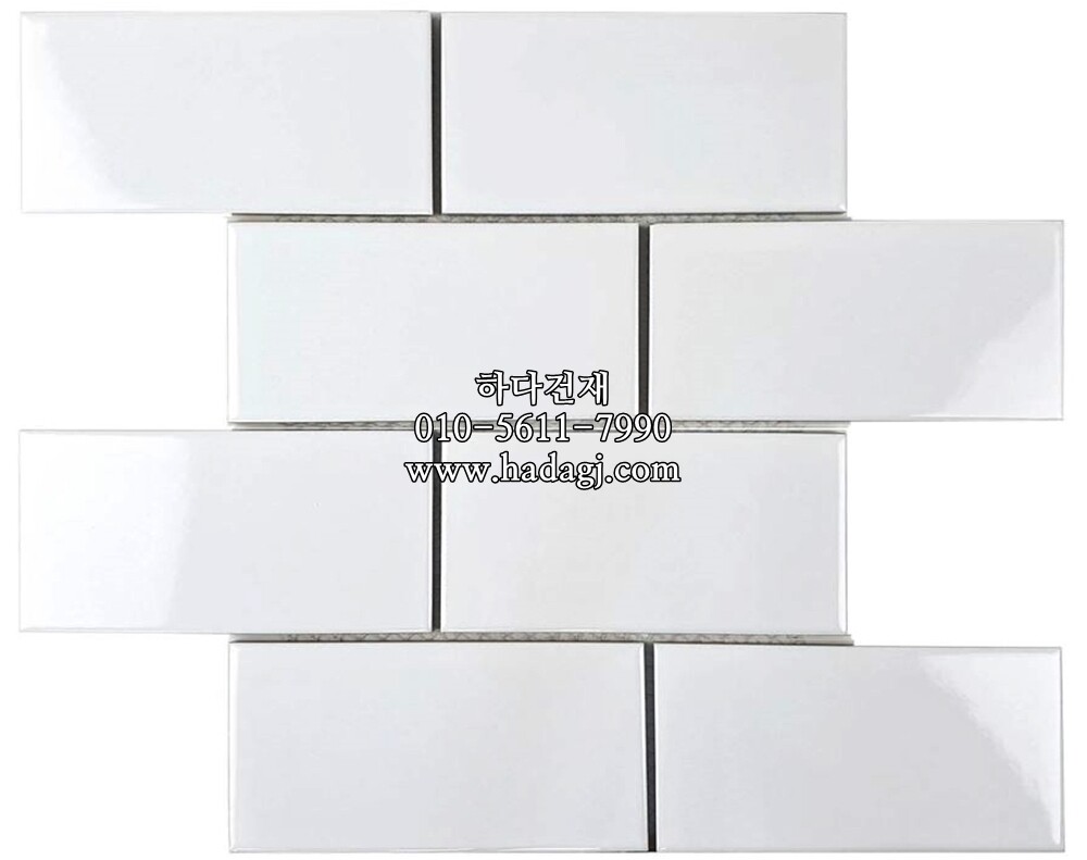 직각 모자이크타일 격자 68x136x5T 화이트 유광 / 하다건재