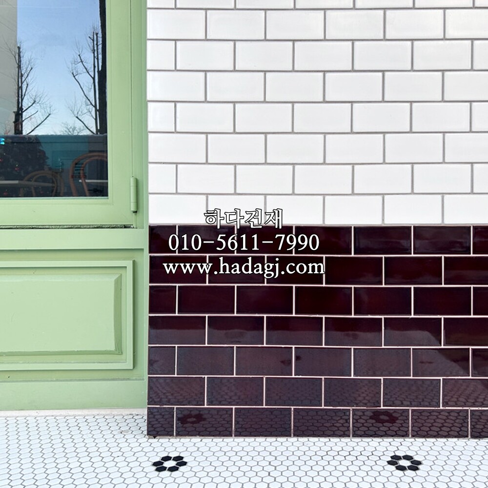 직각 모자이크타일 격자 68x136x5T 화이트 유광 / 하다건재