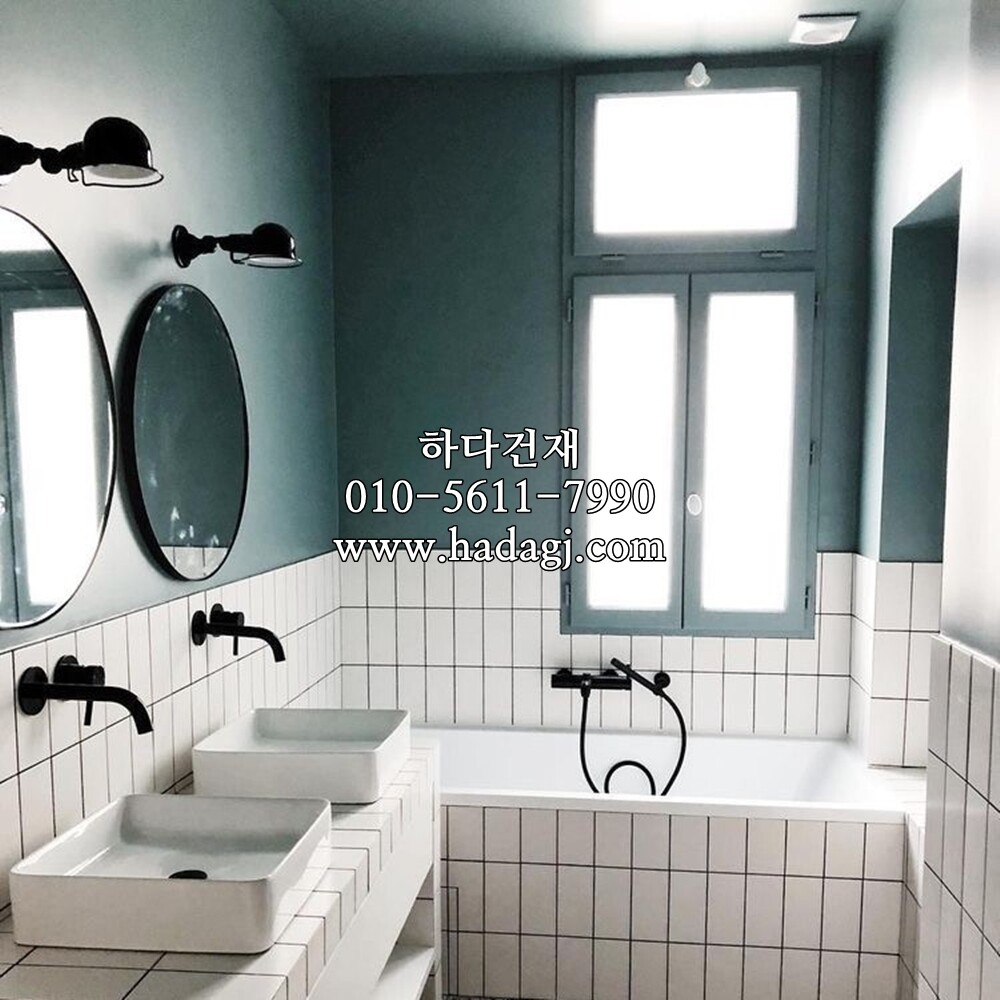 직각 모자이크타일 68x136x6.5T 화이트 무광 / 하다건재