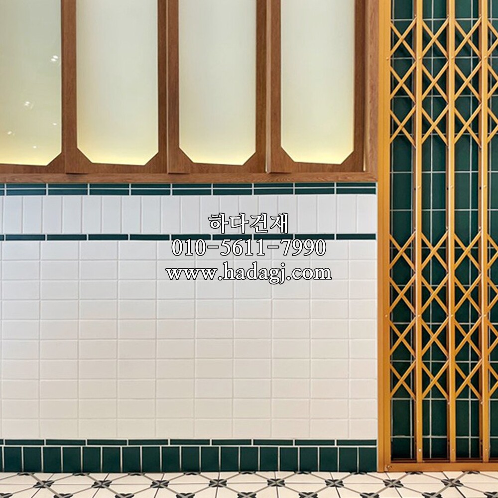 직각 모자이크타일 68x136x6.5T 화이트 무광 / 하다건재