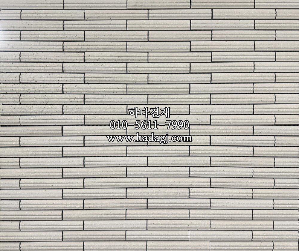 세라비오W 화이트 303x303x8T / 하다건재 릭실이낙스 LIXIL INAX