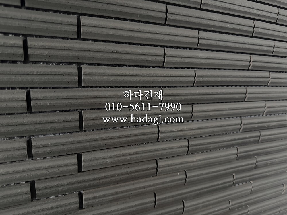 세라비오W 블랙 303x303x8T / 하다건재 릭실이낙스 LIXIL INAX