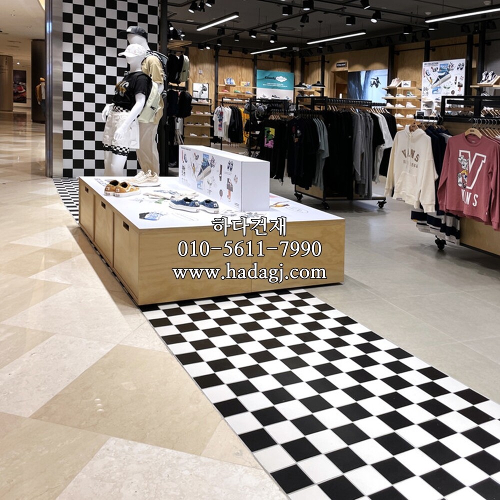 정각 모자이크타일 97x97x6T 블랙 무광 / 하다건재