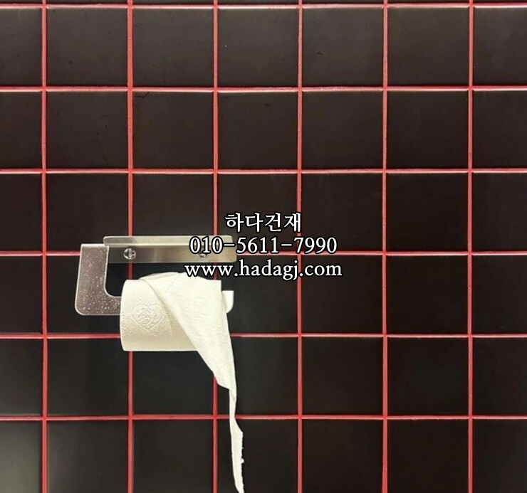 정각 모자이크타일 97x97x6T 블랙 무광 / 하다건재