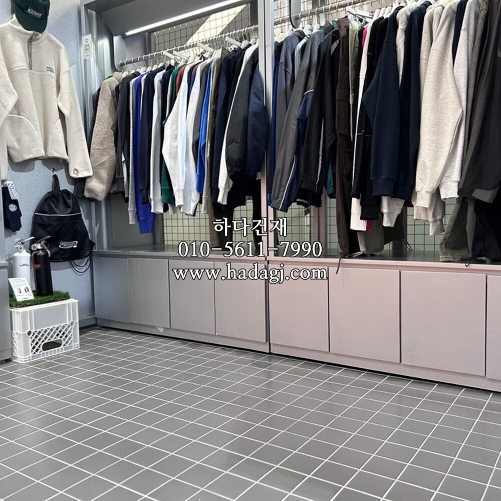 정각 모자이크타일 97x97x6T 다크그레이 무광 / 하다건재