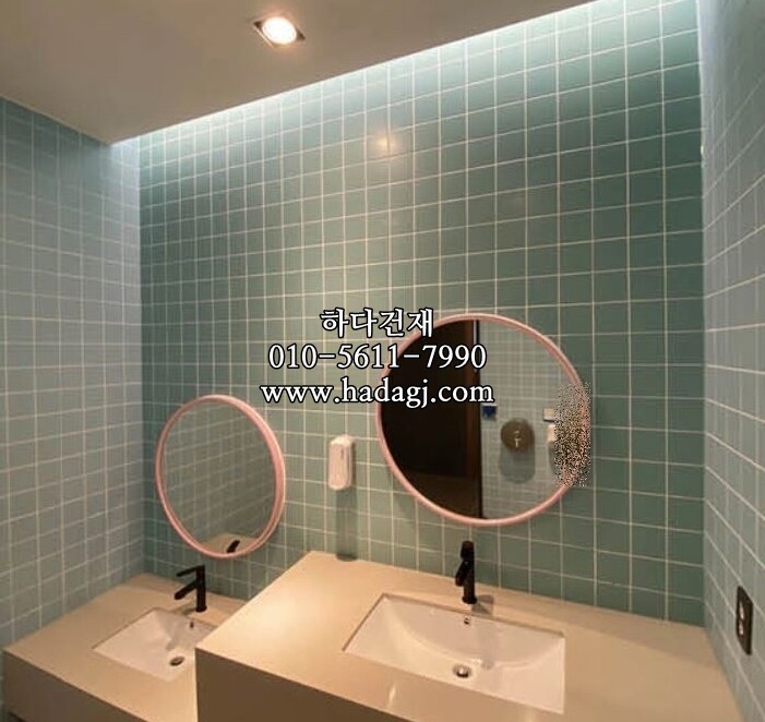 정각 모자이크타일 97x97x6T 민트 무광 / 하다건재