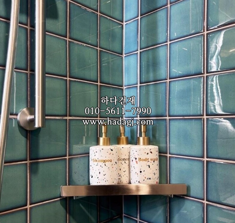 정각 모자이크타일 97x97x6T 티파니 유광 / 하다건재