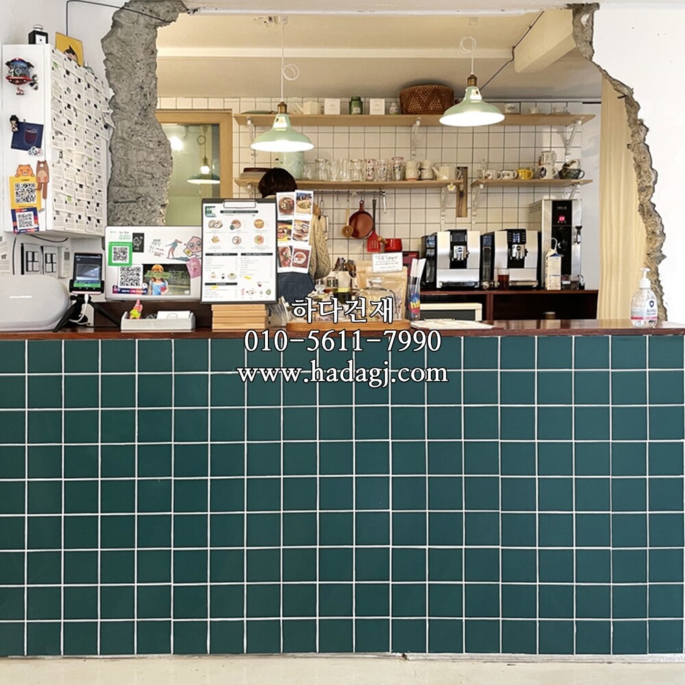 정각 모자이크타일 97x97x6T 그린 무광 / 하다건재