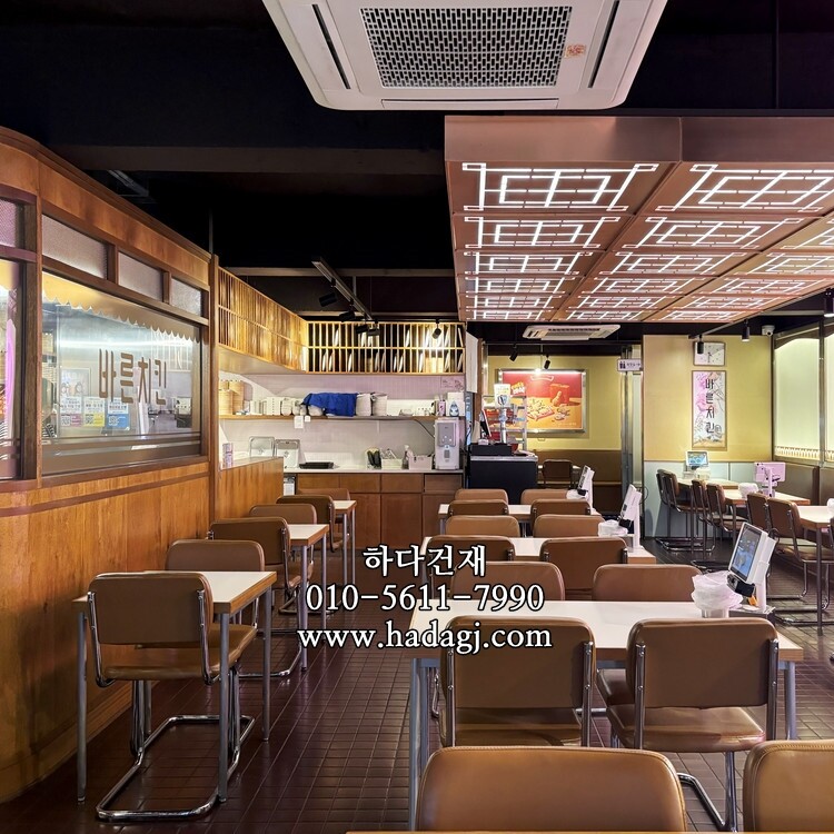 정각 모자이크타일 97x97x6T 브라운 무광 / 하다건재