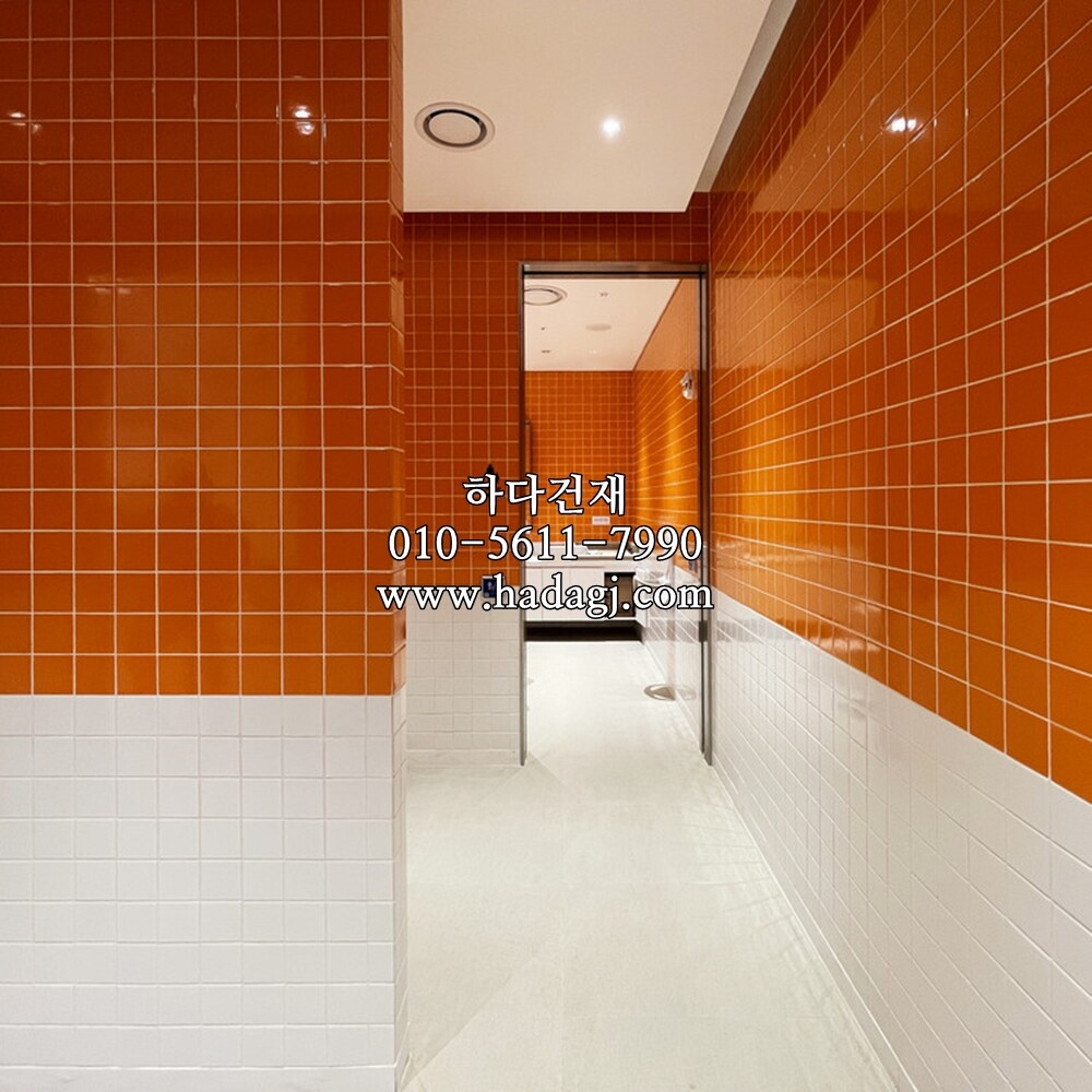 정각 모자이크타일 97x97x6T 오렌지 유광 / 하다건재