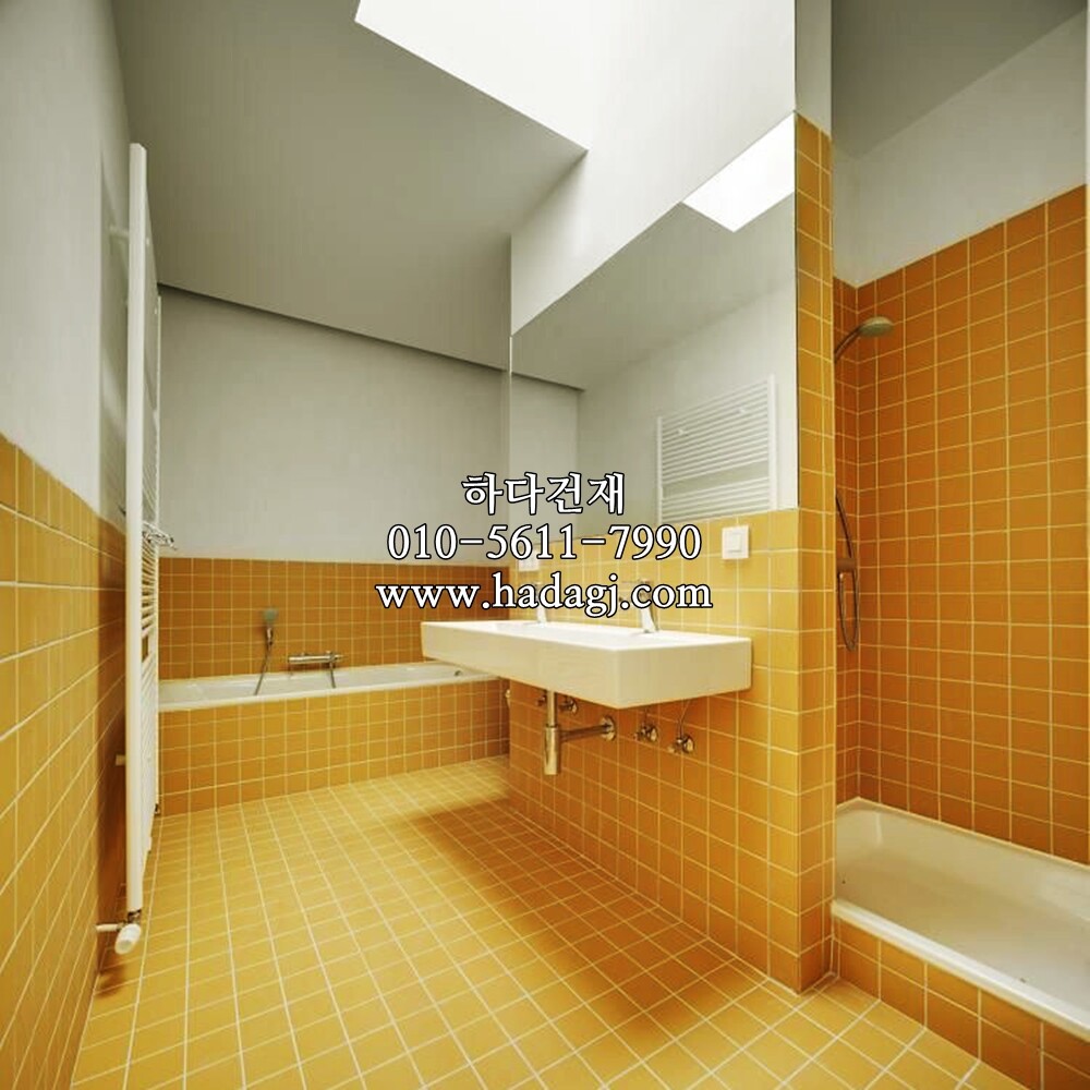 정각 모자이크타일 97x97x6T 옐로우 무광 / 하다건재