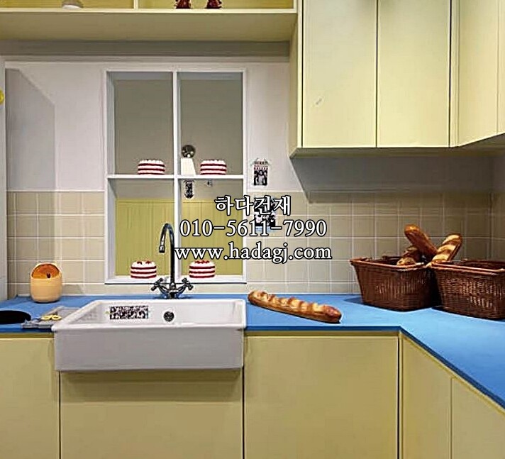 정각 모자이크타일 97x97x6T 아이보리 유광 / 하다건재