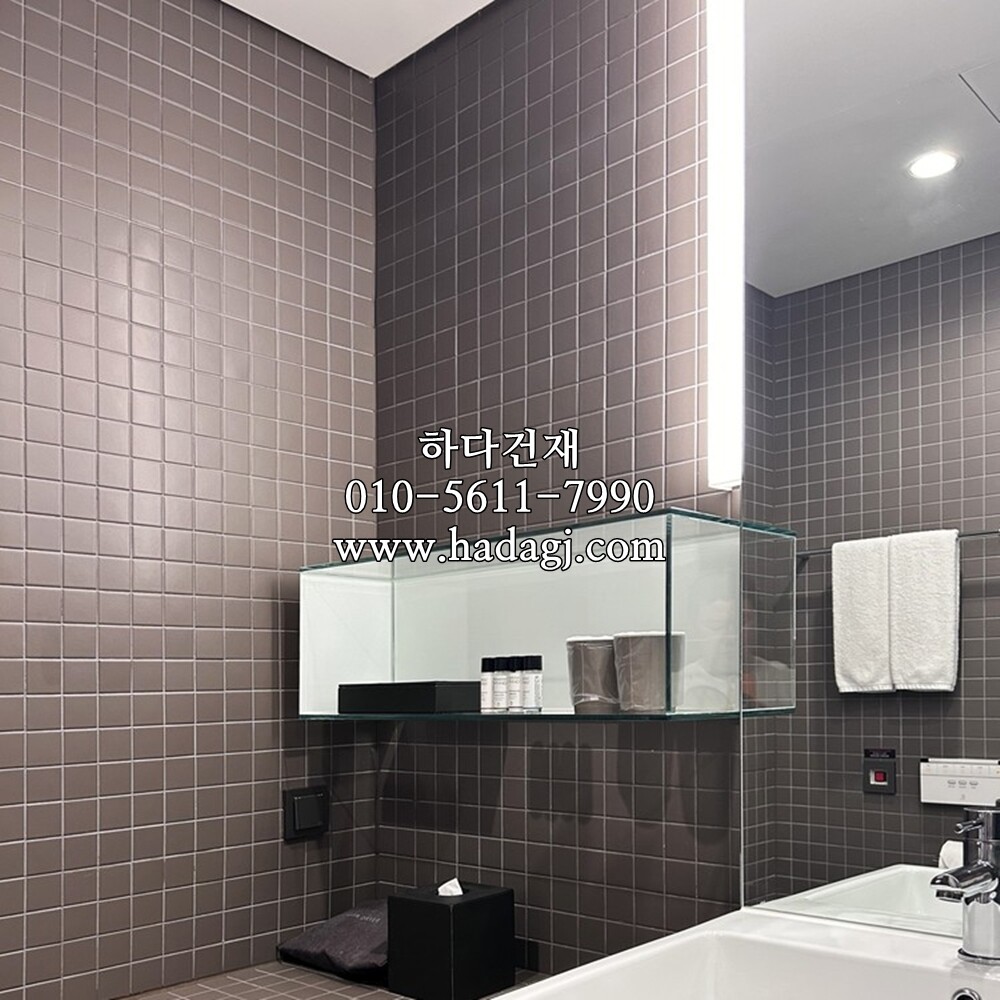정각 모자이크타일 48x48x6T 라이트그레이 무광 / 하다건재