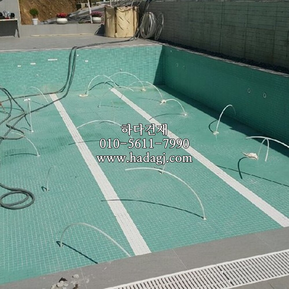 정각 모자이크타일 48x48x6T 민트 무광 / 하다건재