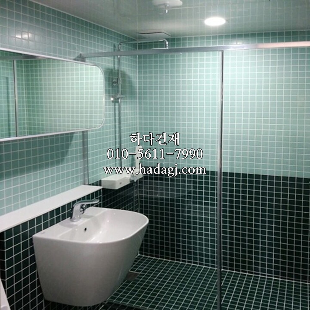 정각 모자이크타일 48x48x6T 그린 무광 / 하다건재