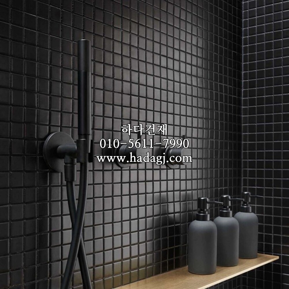 정각 모자이크타일 25x25x6T 블랙 무광 / 하다건재