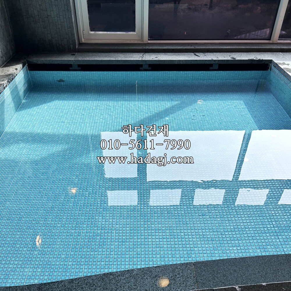 정각 모자이크타일 25x25x6T 티파니 유광 / 하다건재